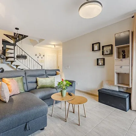 Arcoiris 2 Bedroom Duplex With Patio Apartman