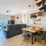 Arcoiris 2 Bedroom Duplex With Patio 卡亚俄萨尔瓦赫