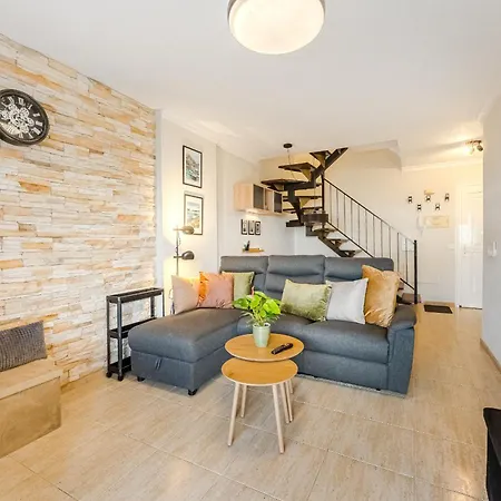 Apartman Arcoiris 2 Bedroom Duplex With Patio *